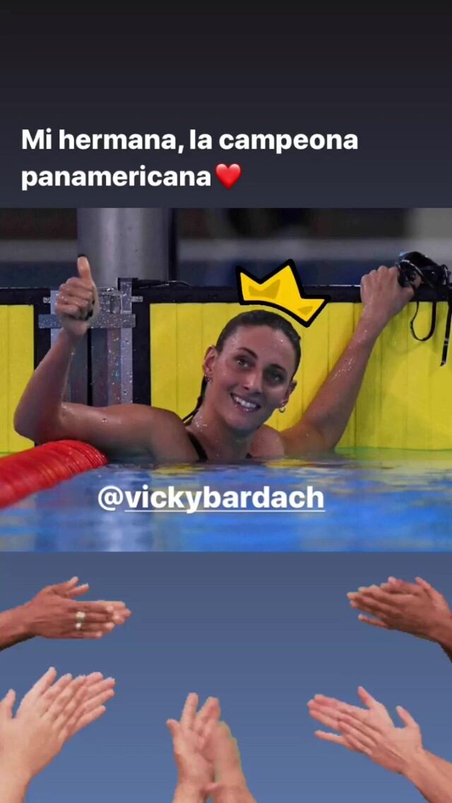 Georgina Bardach emocionada por la medalla de oro de su hermana, Vicky.