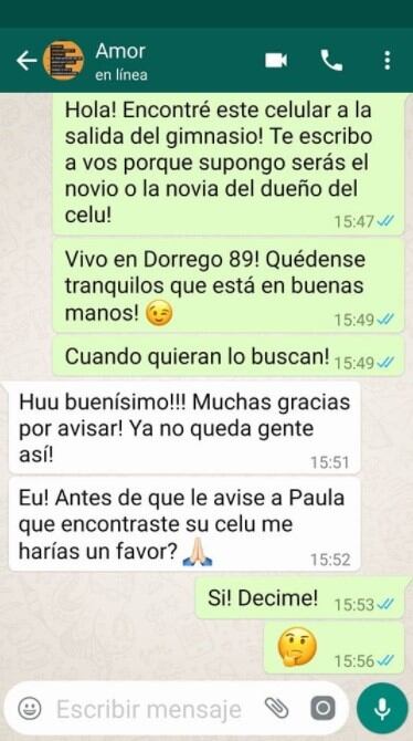 Encontró un celular en la calle, escribió para devolverlo y el novio de la dueña le hizo un insólito pedido.