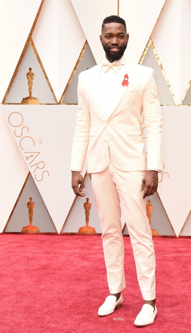 Tarell Alvin McCraney arrives on the red carpet for the 89th Oscars on February 26, 2017 in Hollywood, California.  / AFP PHOTO / VALERIE MACON