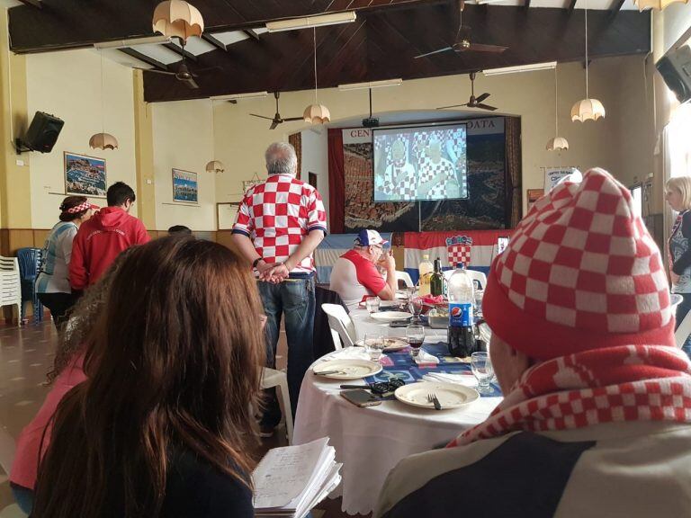 El partido Argentina - Croacia desde el Centro Cultural Croata de Rosario