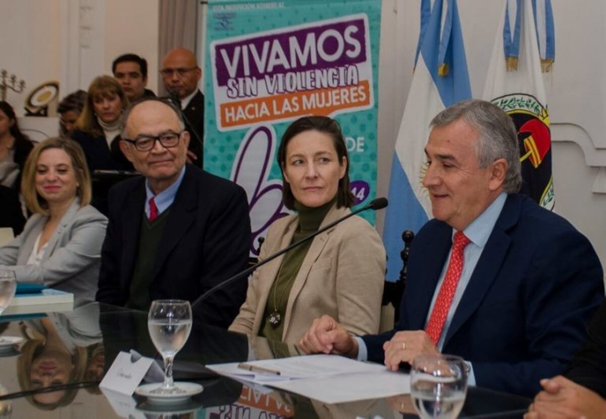 Implementan programa para combatir la violencia hacia mujeres y niñas
