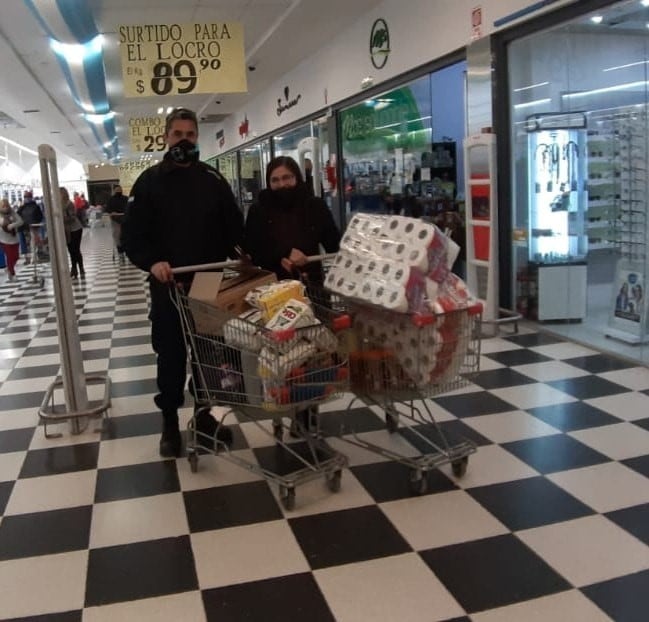 Nelly Castagno benefició a Bomberos de Arroyito con un sorteo