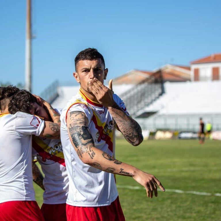 Luifa Galesio, novio de Ivana Icardi, en la foto que posteo demostrando su amor (Foto: Instagram/luifagalesio9).