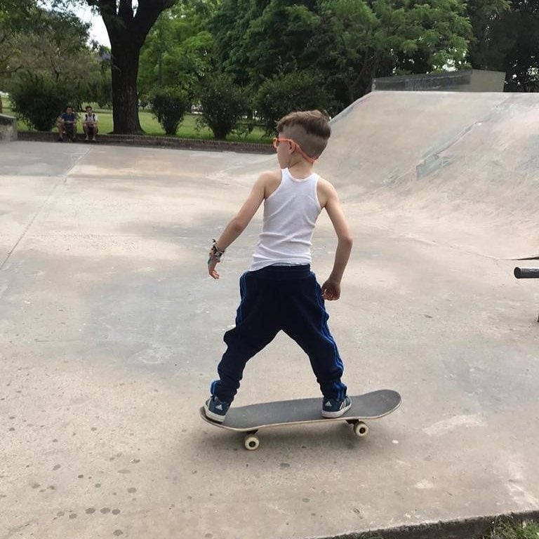 Esteban Lamothe sorprendió a sus seguidores con una foto de niño