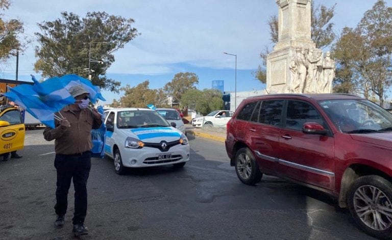 Caravana a favor del gobierno en Córdoba.