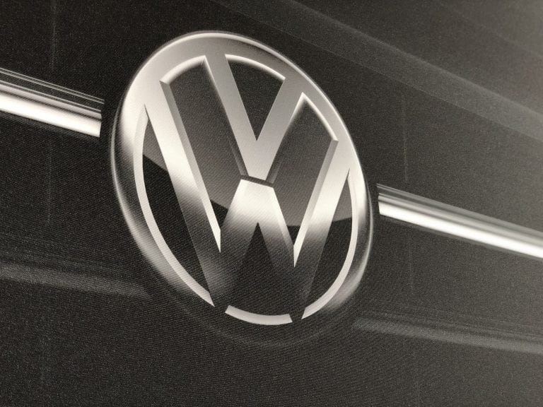 VW.