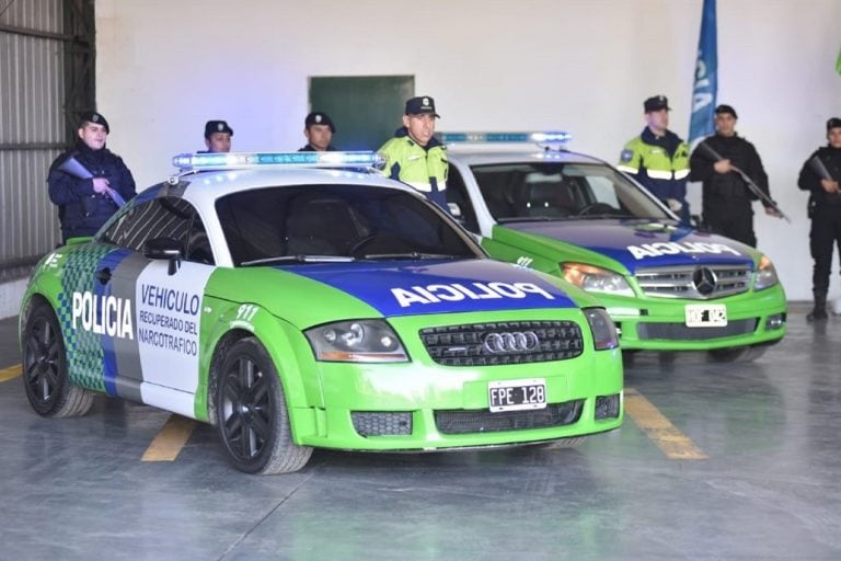 Le ceden a la policía bonaerense autos de lujos secuestrados del narcotráfico