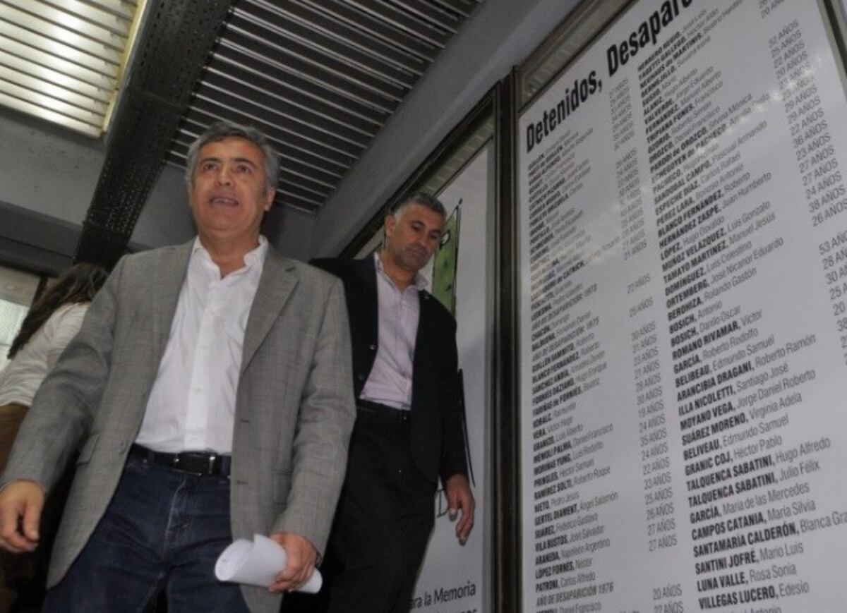 Juicio a las Juntas Militares: Cornejo en el ex D2 con estudiantes