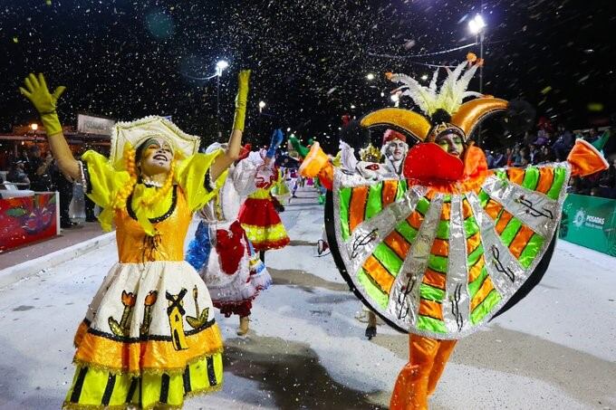 Posadas y su Carnaval de Antaño. Este fue el tema elegido por el Ballet del Centro del Conocimiento de Posadas. (Misiones Online)