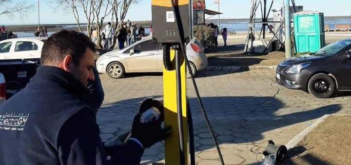 Terminal de carga para vehículos eléctricos en Tierra del Fuego.