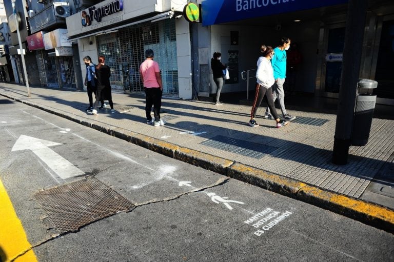 Nuevas zonas peatonales en la ciudad de Buenos Aires, inauguradas durante la cuarentena preventiva y obligatoria que rige por el coronavirus. (Clarín)