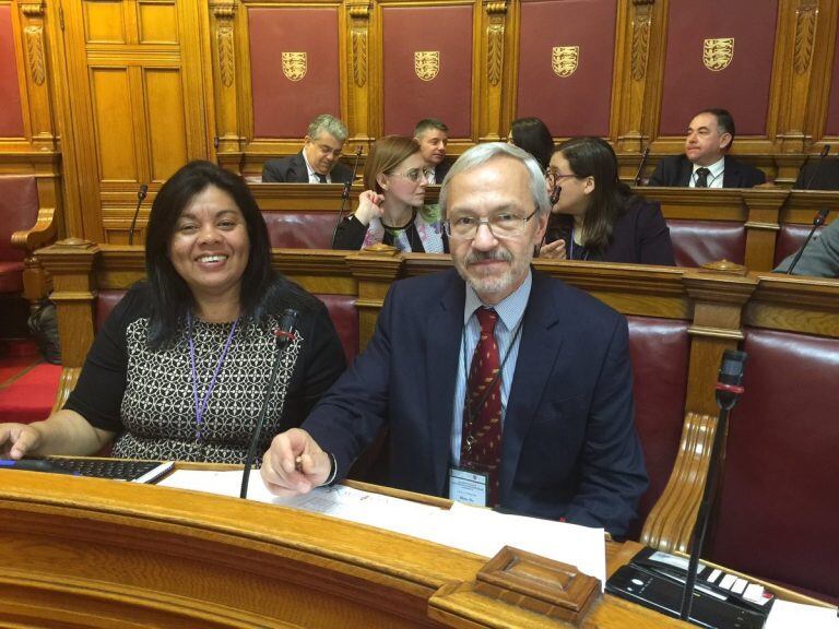 Barry Elsby es un médico y político de las Islas Malvinas nacido en Gales, ? Gran Bretaña, quien ha servido como miembro de la Asamblea Legislativa por la circunscripción de Puerto Argentino/Stanley desde una elección parcial en 2011