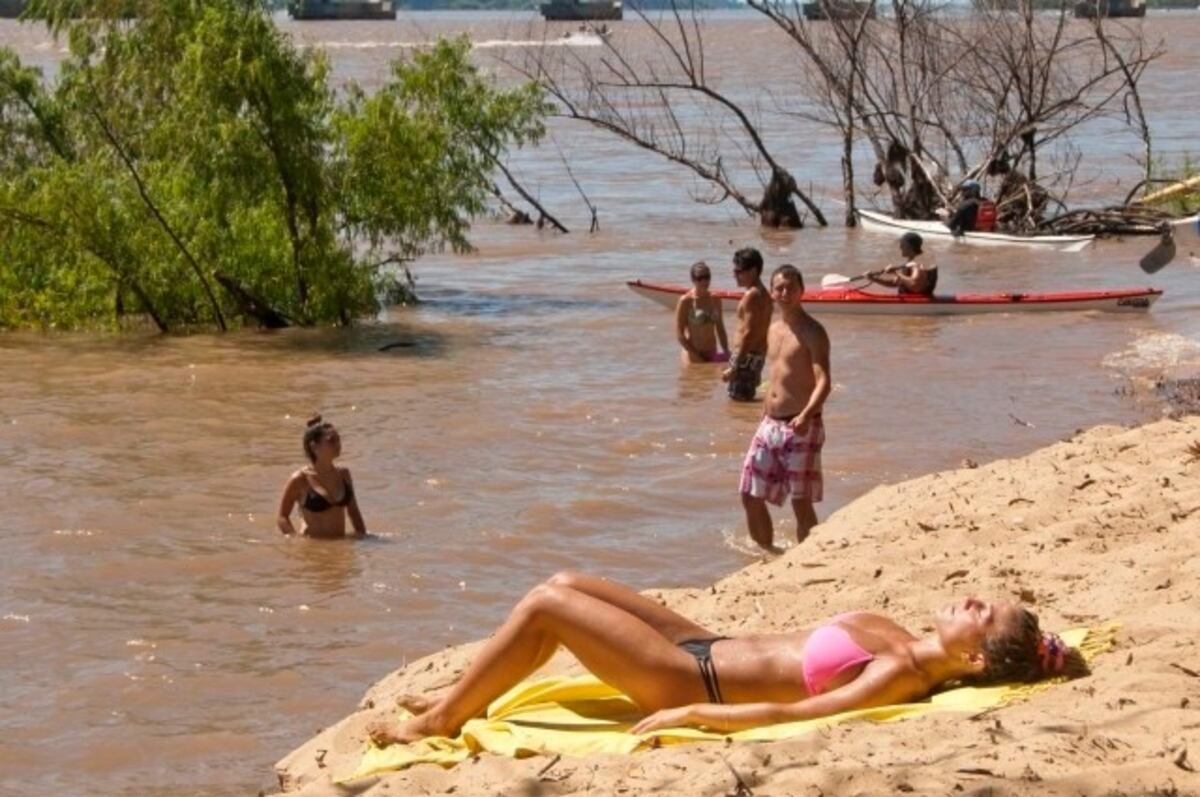 Habrá que esperar para volver a cruzar a las islas
