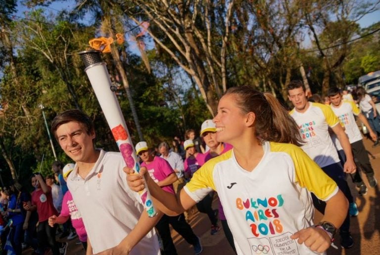 El Tour de la Antorcha Olímpica pasó por Puerto Iguazú. (Foto: @BuenosAires2018)