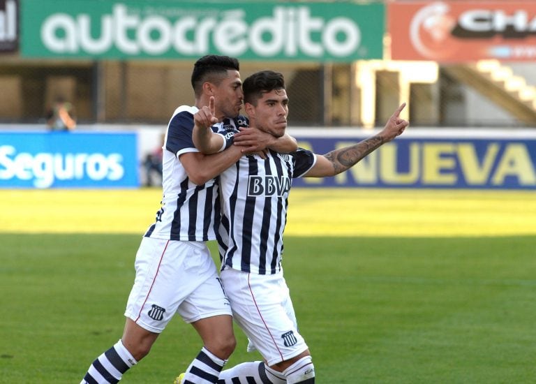 DYN802, BUENOS AIRES 23/09/2017, CHACARITA VS TALLERES.FOTO:DYN/RODOLFO PEZZONI. cancha de chacarita Lucas Olaza campeonato torneo superliga de primera division futbol futbolistas partido chacarita juniors talleres de cordoba