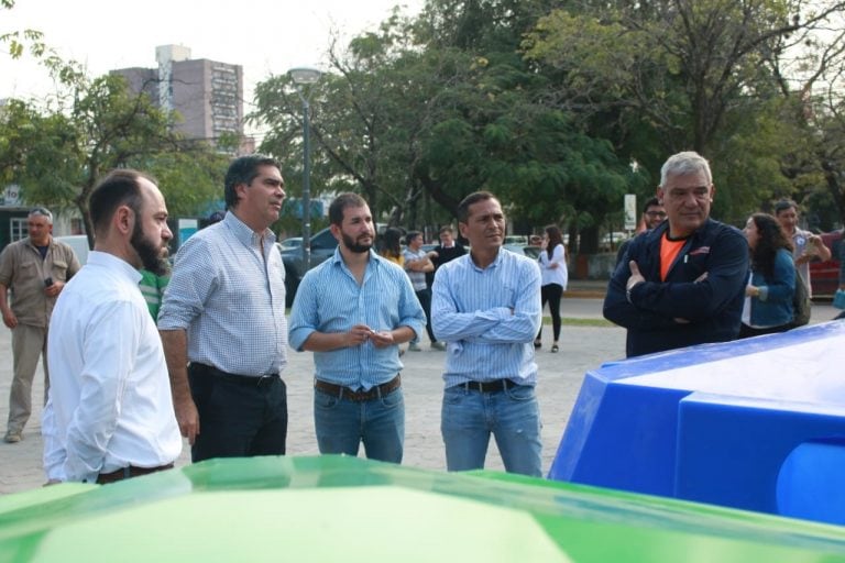 Las campanas permiten optimizar la separación de residuos. (Prensa Municipio de Resistencia)