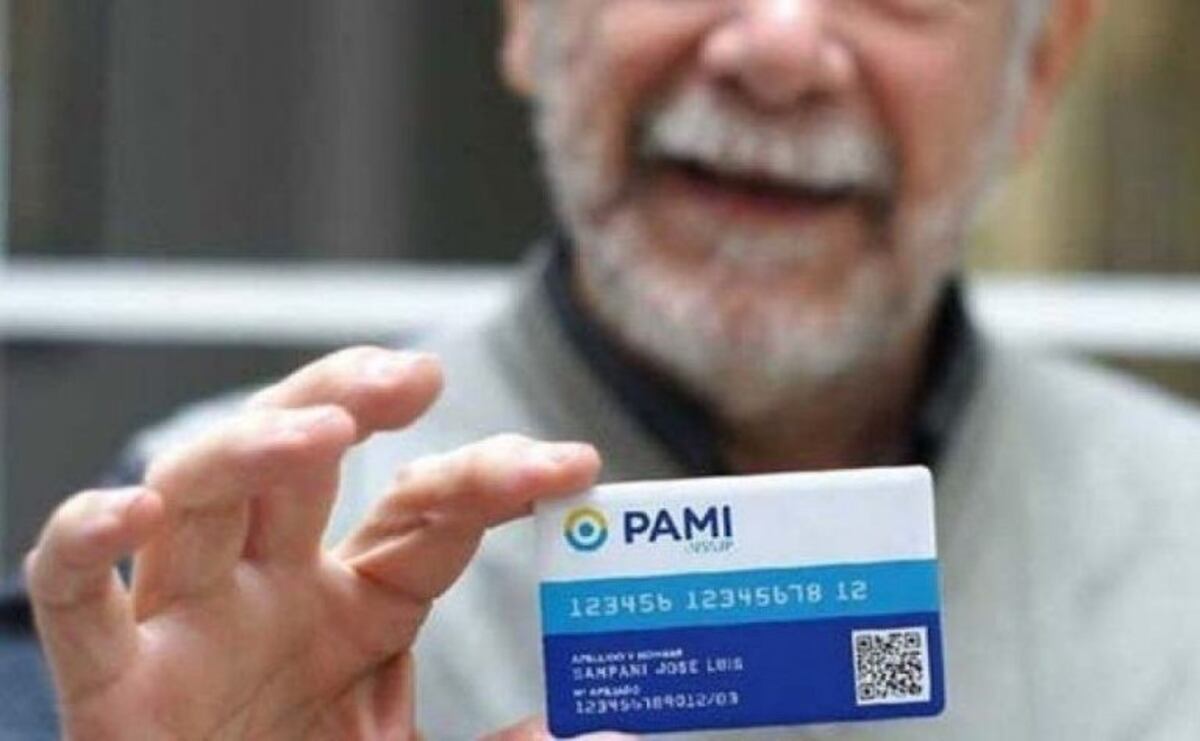 PAMI entregará las nuevas credenciales en la plaza 25 de Mayo