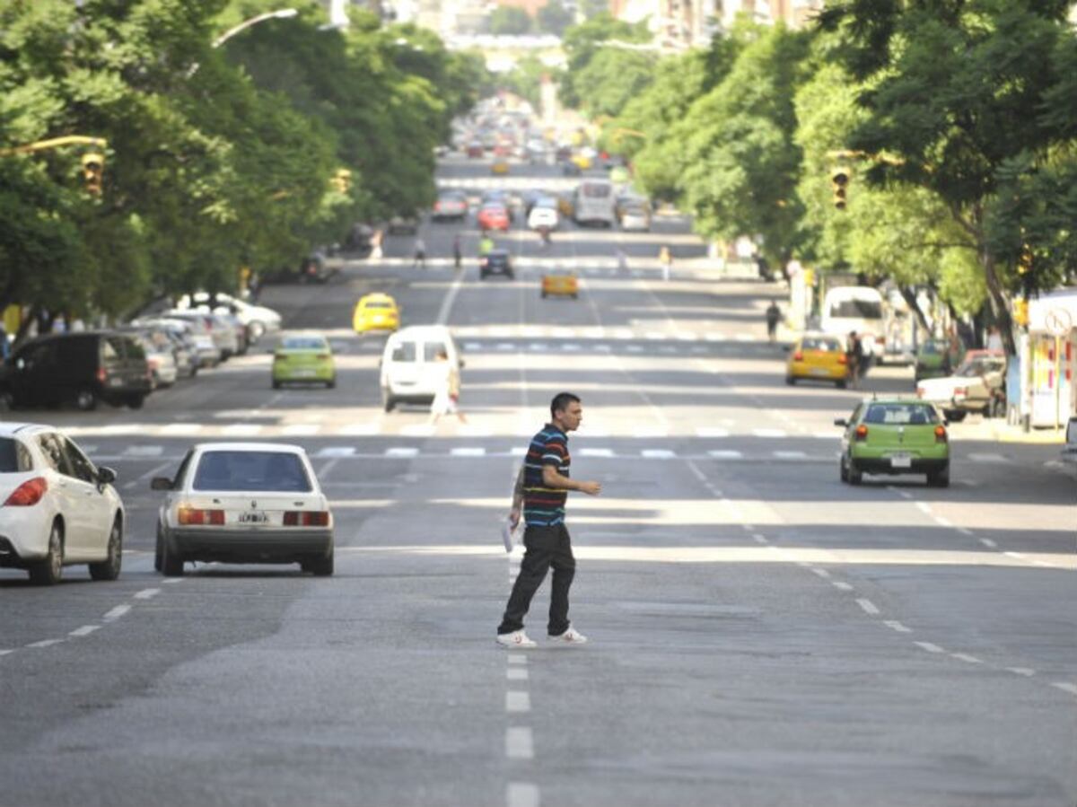 Analizan ensanchar la avenida Maipú hasta el río
