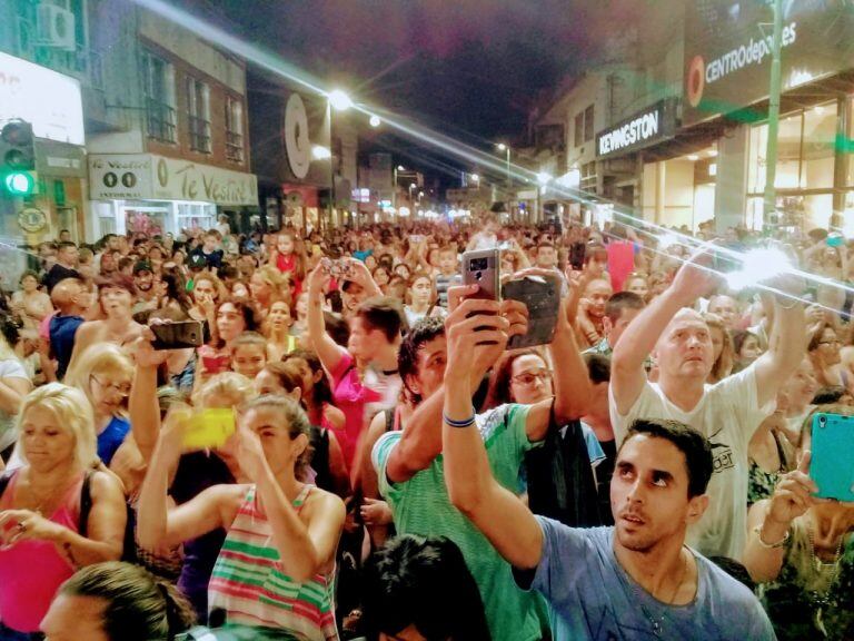 Comparsa Marí Marí en la calle
Crédito: Vía Gualeguaychú