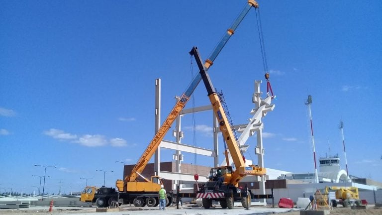 Con la pérdida de vuelos, la remodelación del Aeropuerto parece cada vez más lejana" (@AIR_Rosario)