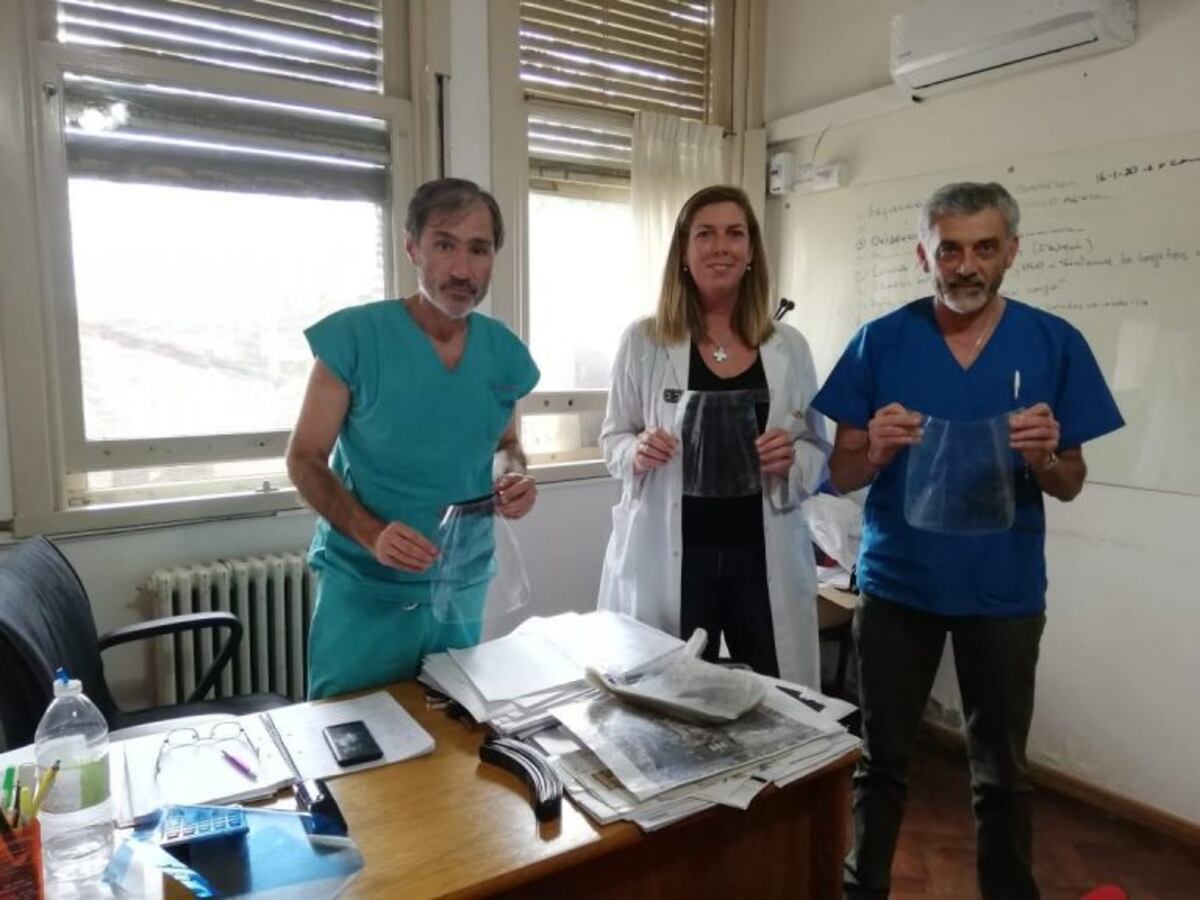 Solidaridad: Cuidemos a Nuestros Héroes donó 400 máscaras protectoras reutilizables a hospitales públicos