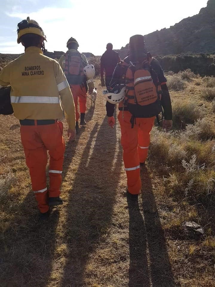 Hermoso acto de los bomberos voluntarios de Mina Clavero