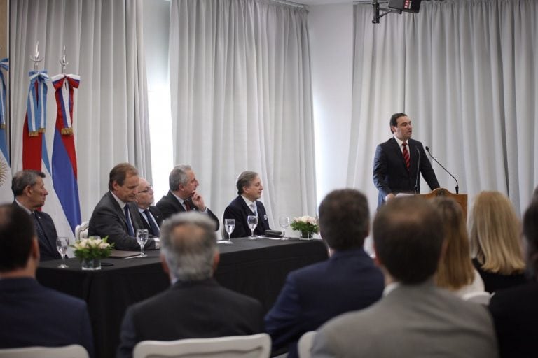 Gustavo Valdés participó de la inauguración del Consulado del Uruguay en Paraná