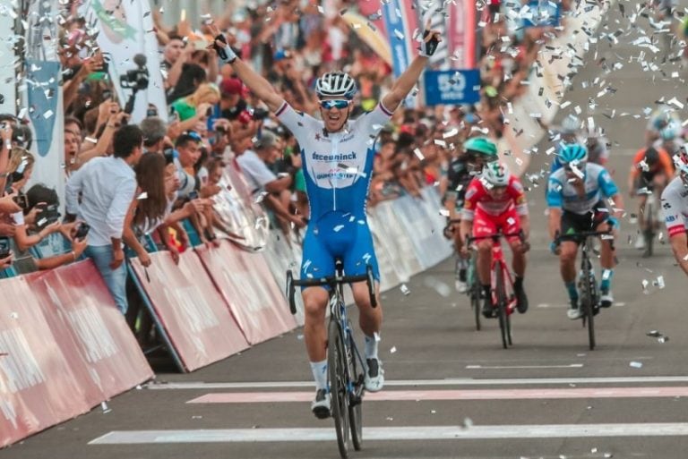 Zdenek Stybar y un triunfo a medida para su compañero.