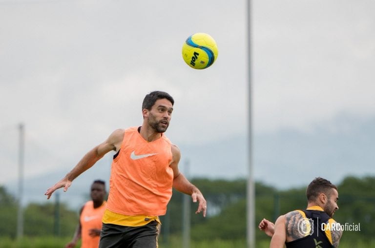 Rosario Central entrenó este miércoles en Costa Rica y se prepara para el primer ensayo. (CARC)