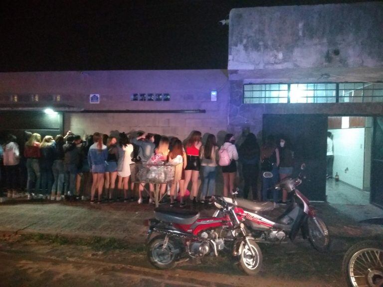 Unos 150 menores participaron de una fiesta el sábado por la noche.