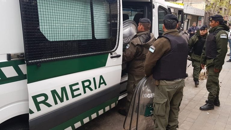 Allanamientos de Gendarmería en Luz y Fuerza.