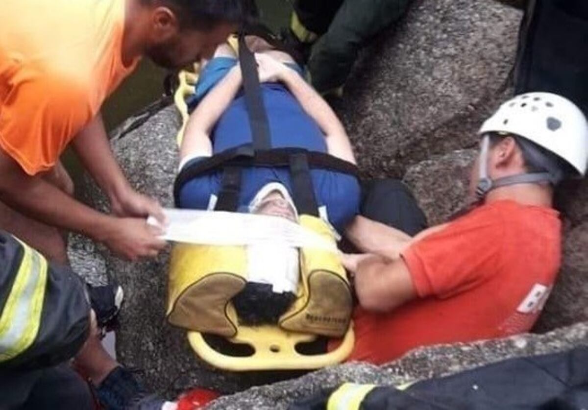 Rescataron a un joven que cayó de una cascada en Potrero de los Funes