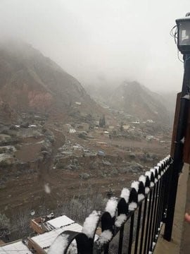 Hermosas postales: la nieve vistió Iruya de blanco. (Twitter)