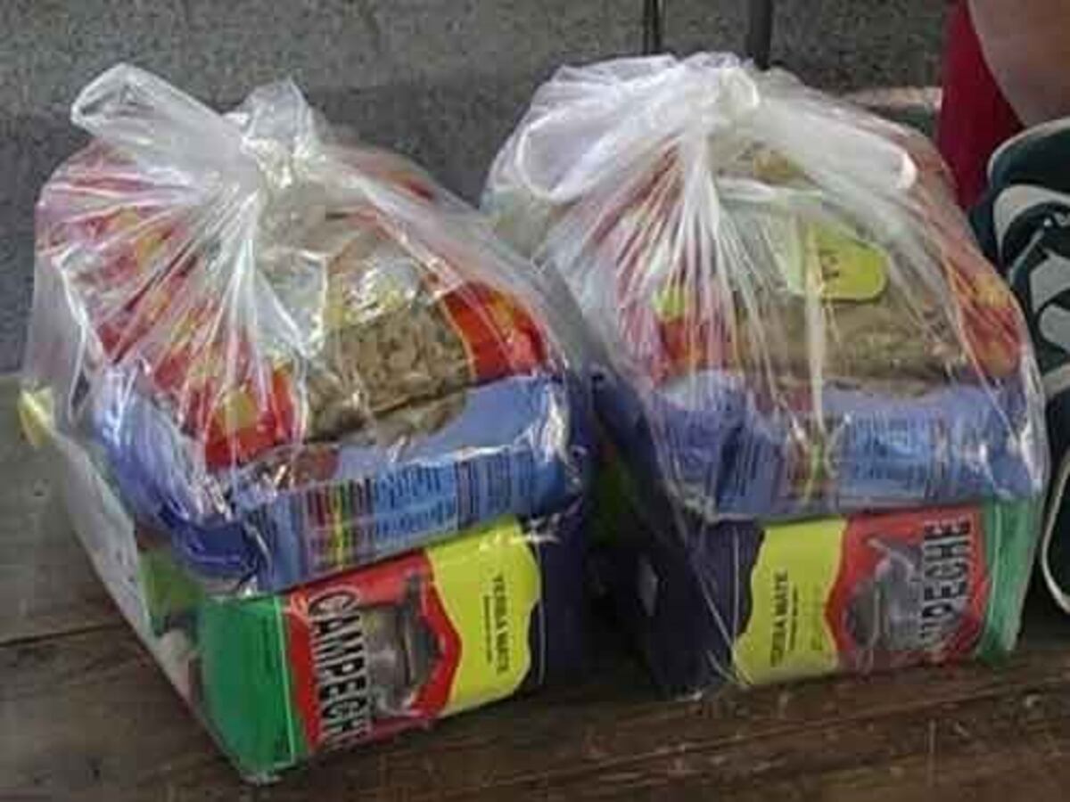Donó 320 mil pesos para bolsones de comida por la cuarentena