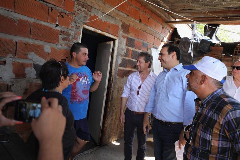 Valdés recorrió obras en Paso de los Libres y tomó contacto con  la comunidad