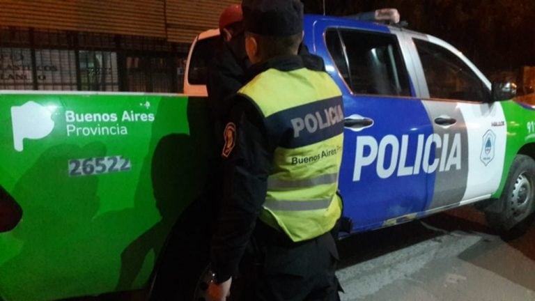 Dos hombres detenidos por robar y golpear a su vecino