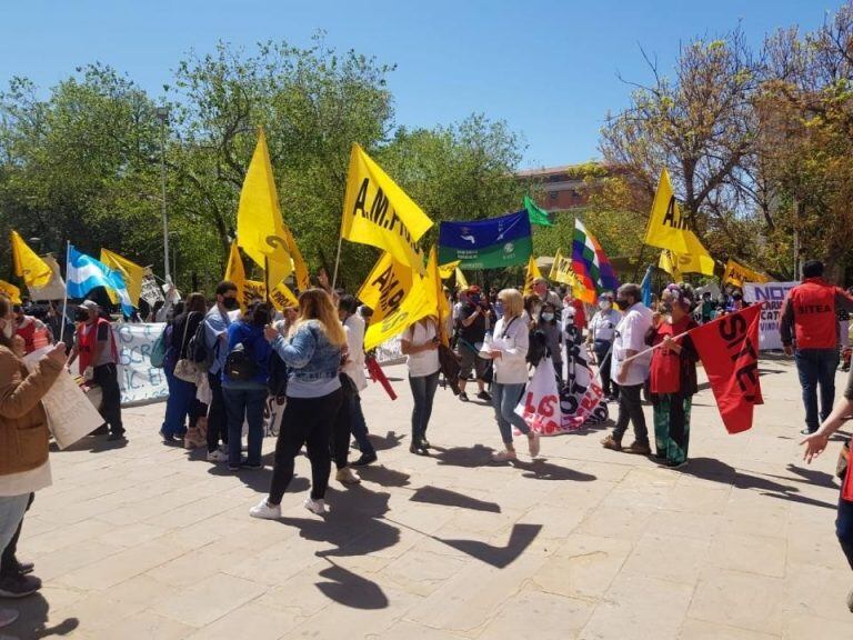 Movilización de licenciados en enfermería.