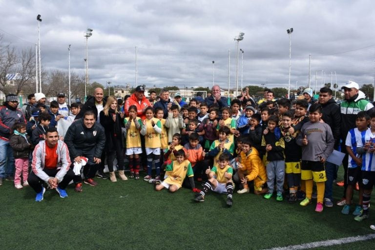 Domingo Peppo asistió a una jornada para promover la entrada de jóvenes chaqueños a los clubes de fútbol mas populares del país (Web).