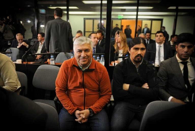 Lázaro y Martín Báez en los tribunales de Comodoro Py. (Federico López Claro)