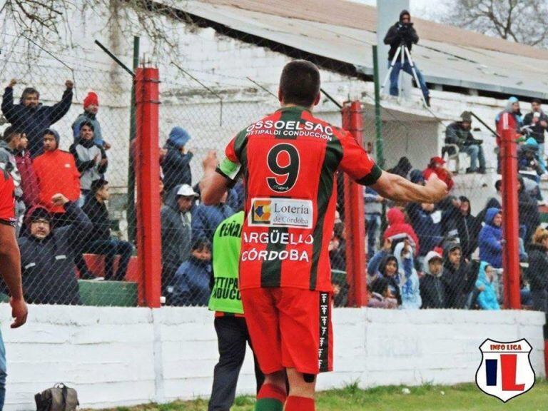 El goleador Damián Solferino pudo haber hecho doblete, pero le atajaron un penal.