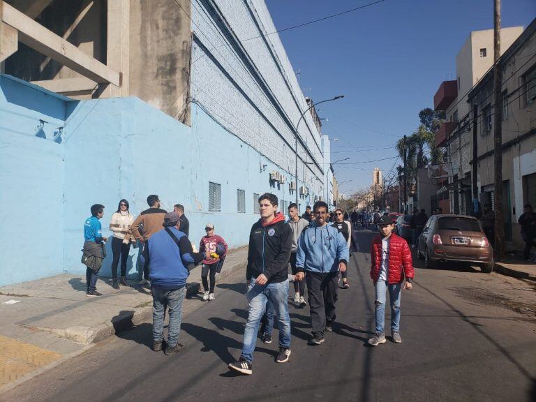 Vuelve el fútbol a barrio Alberdi con el amistoso que jugarán Belgrano y Gimnasia Esgrima de Mendoza.