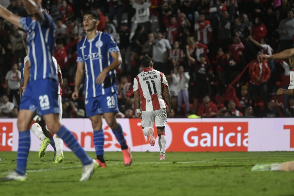 Damián Batallini cortó la sequía de goles para Instituto, en el empate ante Godoy Cruz.