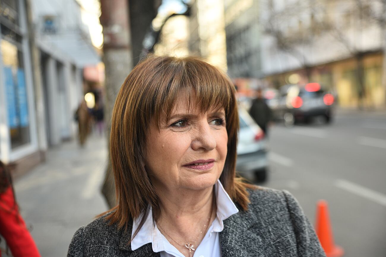 Bullrich le pidió a la CGT “un acto pacífico” y ratificó que no habrá “carriles liberados”.