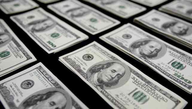 El dólar "blue" cerró a $496.