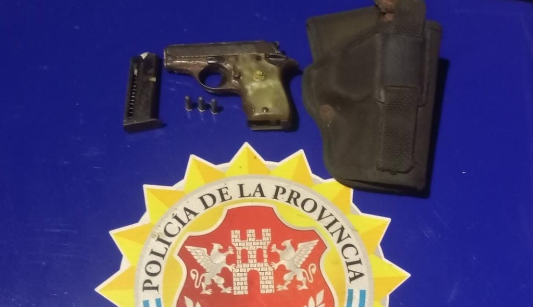 La Policía secuestró elementos peligrosos.