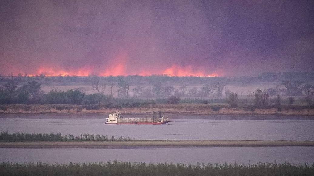 Las llamas comenzaron a avanzar la semana anterior al sur de Santa Fe.