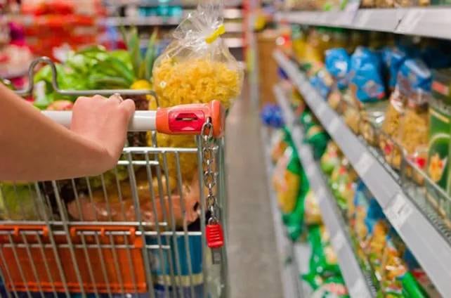 La Tarjeta Alimentar garantiza el acceso a la Canasta Básica Alimentaria a los grupos sociales más vulnerables.