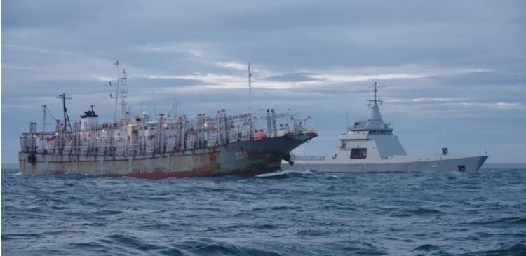 Como dice la marcha que representa a los marinos argentinos, "guardan la extensión del patrio mar".