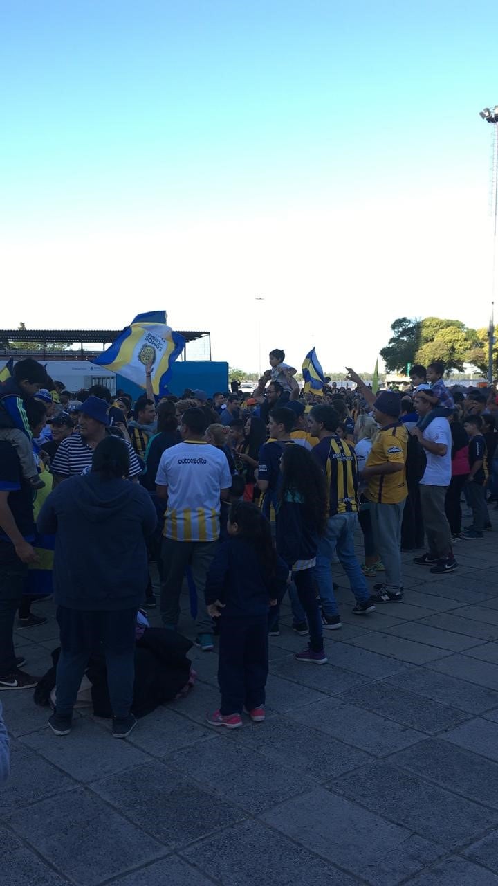 Los canallas llevaron los festejos al Monumento.