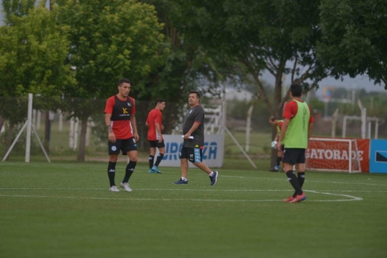 Caruso Lombardi y su primera practica como entrenador de Belgrano en Córdoba.